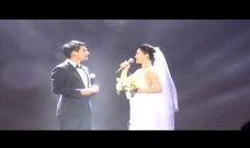 爆料艺人结婚视频播放,明星甜蜜婚礼视频曝光，网友热议幸福瞬间